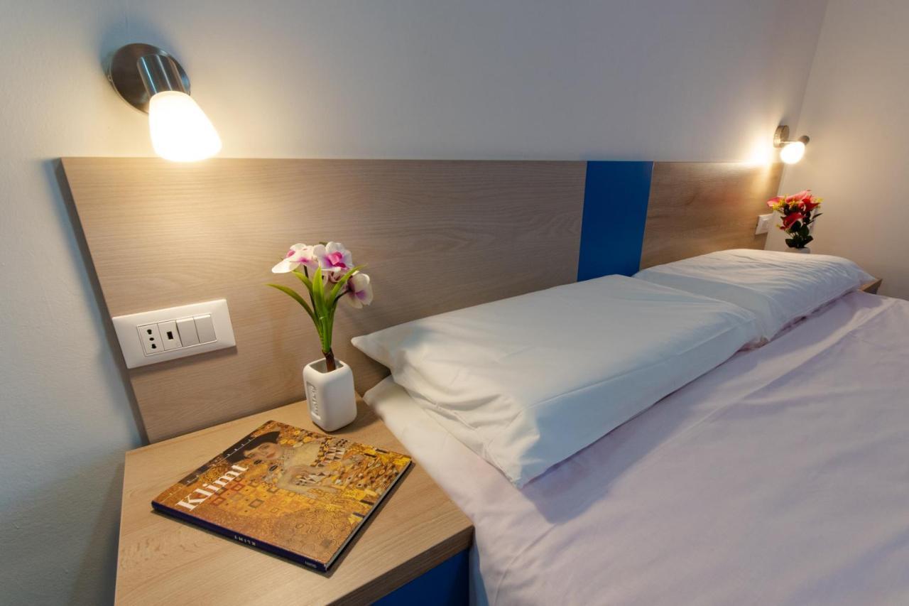 Bed & Blu Hotel La Caletta Kültér fotó