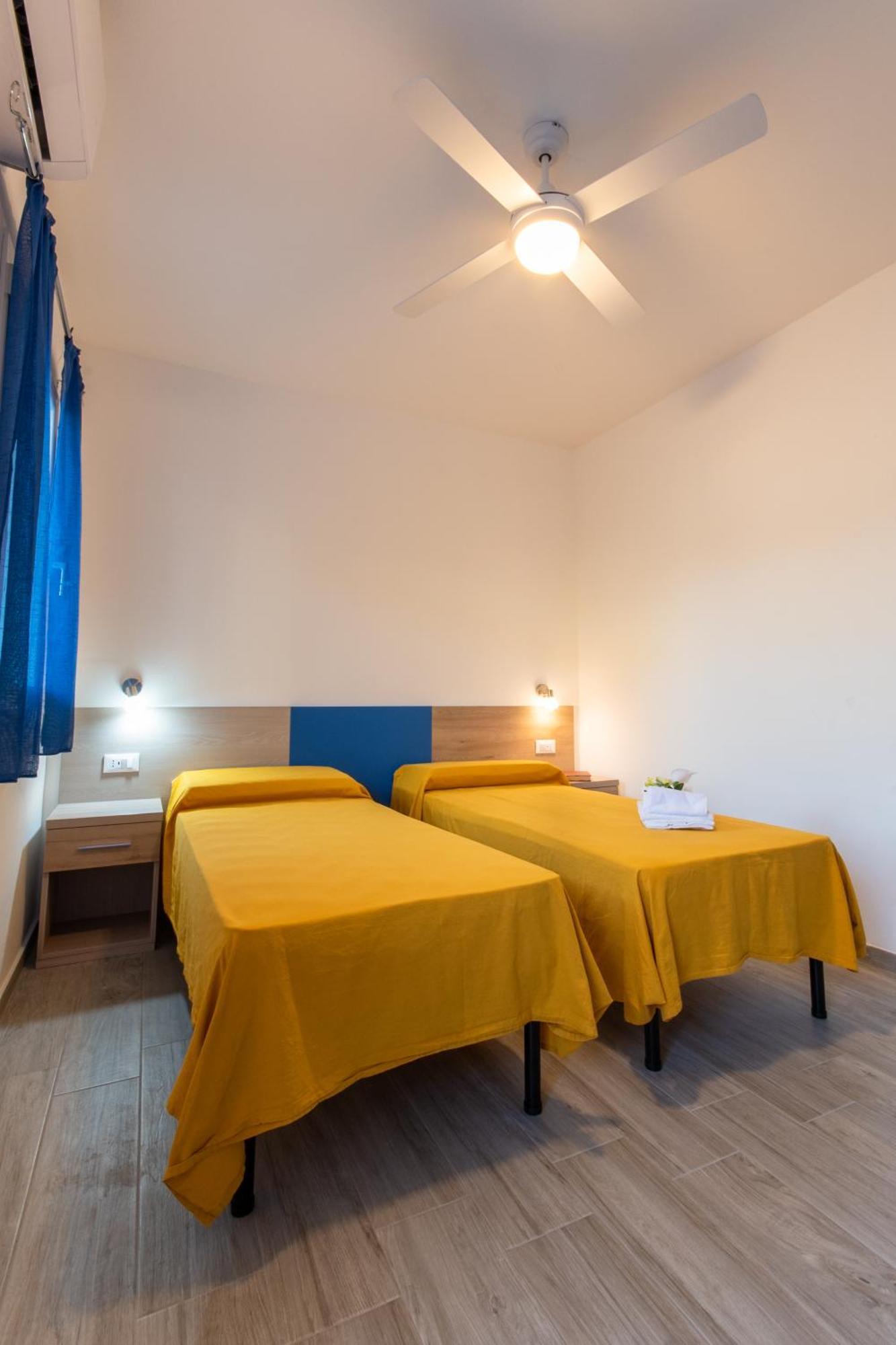 Bed & Blu Hotel La Caletta Kültér fotó